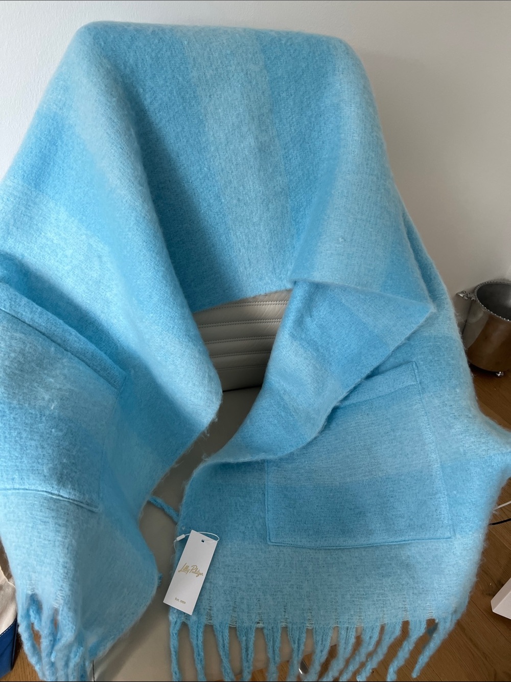 NWT LILLY PULITZER Carmelia fringe wrap w pockets! Bellevue hydra blue